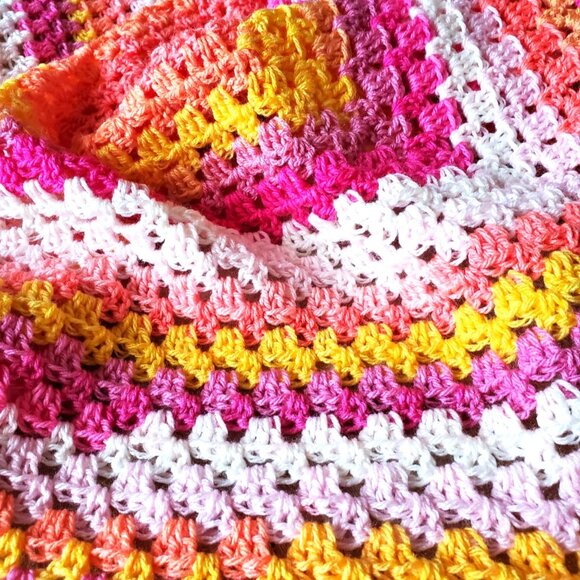 Crochet BABY BLANKET AFGHAN GRANNY SQUARE 29"x 29" PINK YELLOW ORANGE WHITE - Picture 6 of 9